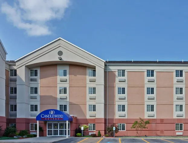 Candlewood Suites - Syracuse Airport by IHG hotel detail image 1