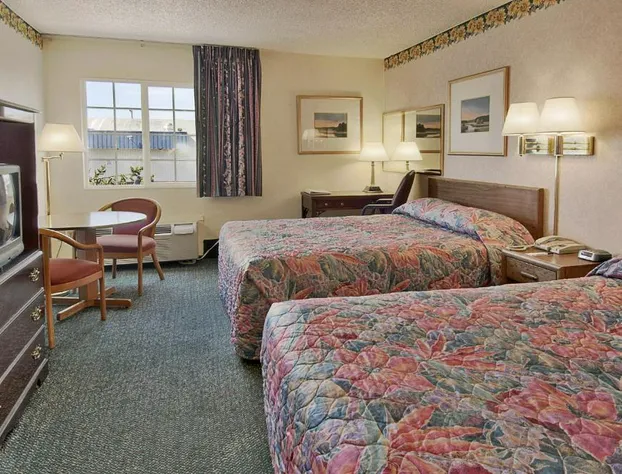 Days Inn by Wyndham Mt. Vernon hotel detail image 2