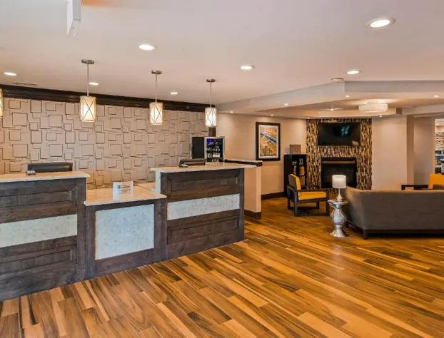 Best Western Plus North Joliet hotel detail image 3