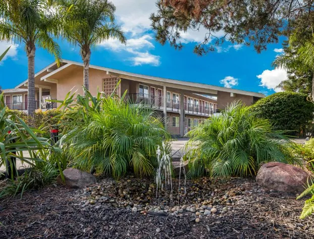 Bay Breeze Inn hotel detail image 1