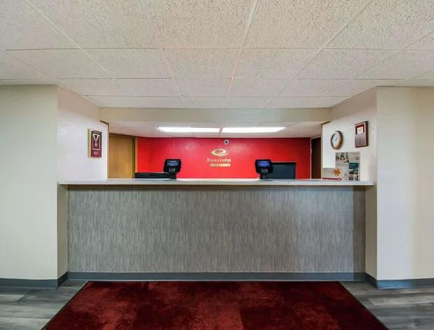 Econo Lodge Duluth near Miller Hill Mall hotel detail image 2