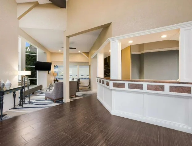 Best Western Harbour Pointe Lakefront hotel detail image 3