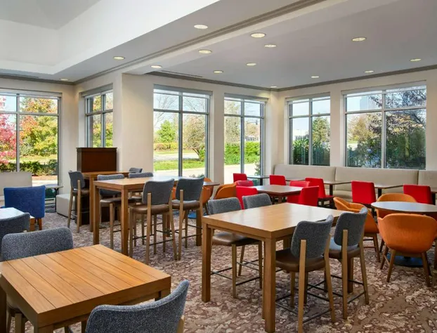 Hilton Garden Inn Schaumburg hotel detail image 3