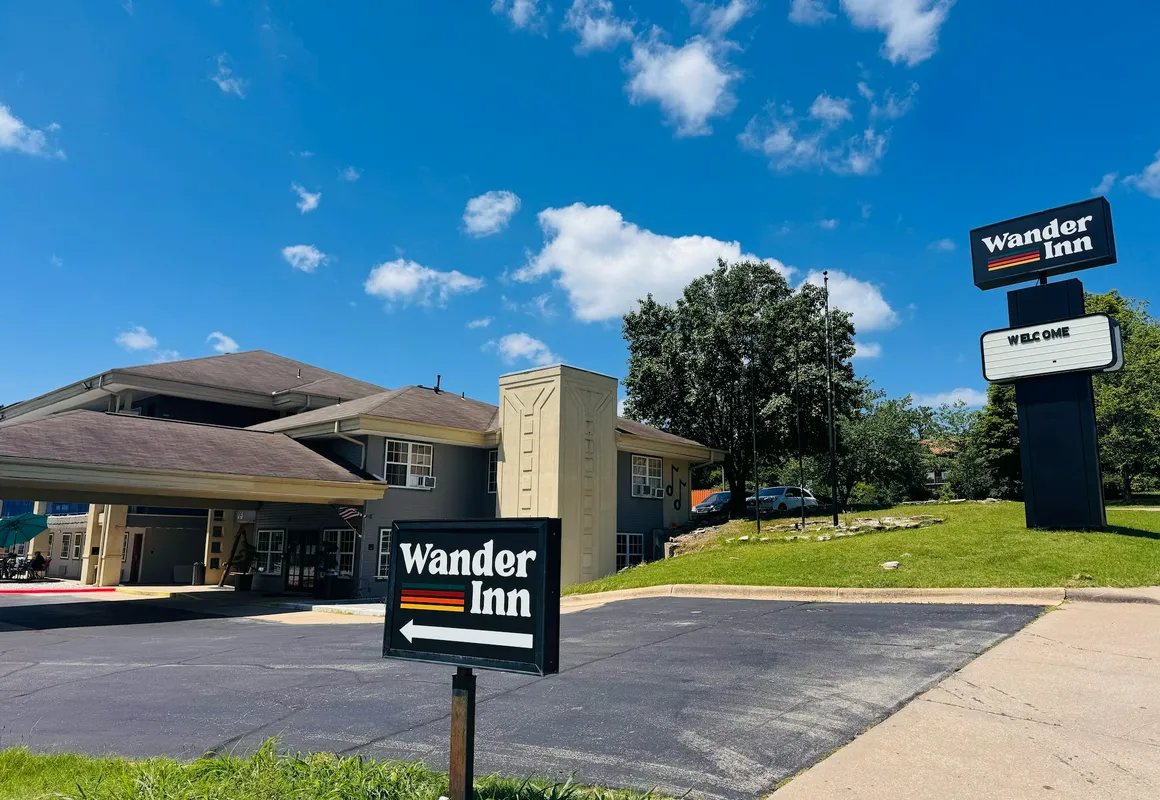 Wander Inn hotel hero