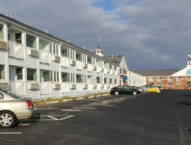 Ocean Club on Smuggler's Beach hotel detail image 2