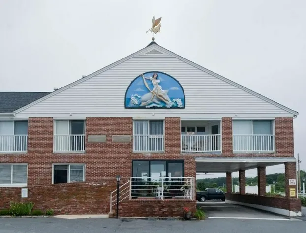 Ocean Club on Smuggler's Beach hotel detail image 3