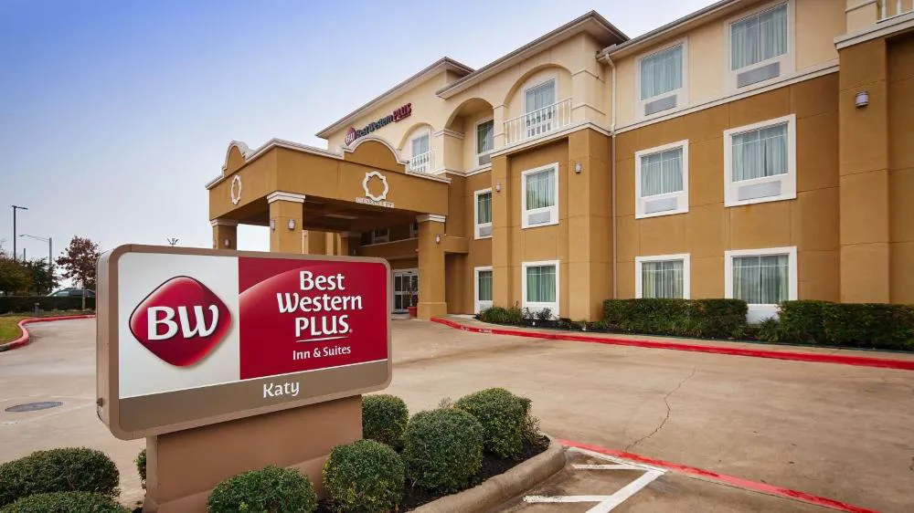 Best Western Plus Katy Inn & Suites hotel hero