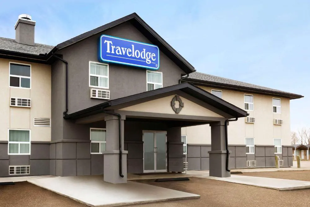 Travelodge by Wyndham Kindersley hotel hero
