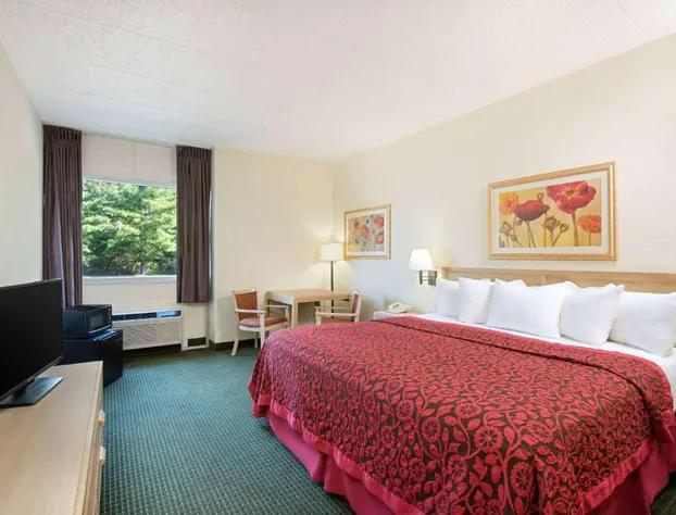 Days Inn by Wyndham Fremont hotel detail image 2