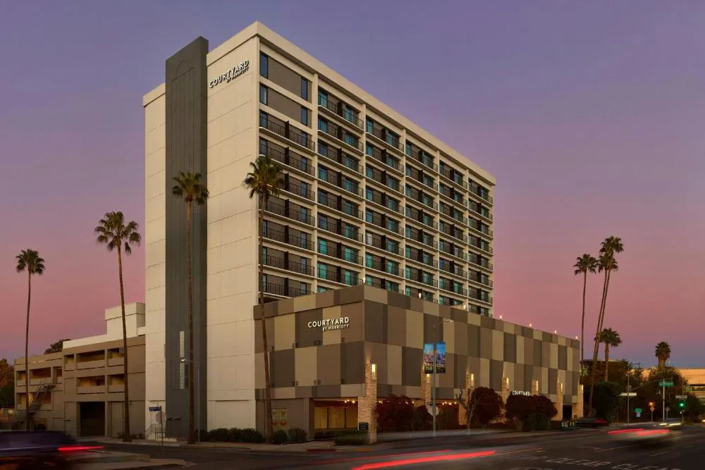 Courtyard by Marriott Los Angeles - Sherman Oaks hotel hero