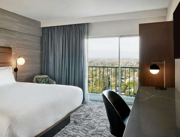 Courtyard by Marriott Los Angeles - Sherman Oaks hotel detail image 4