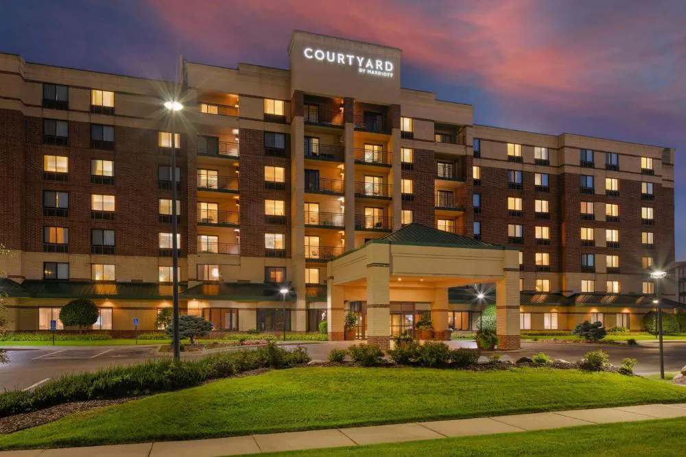 Courtyard by Marriott Bloomington by Mall of America hotel hero