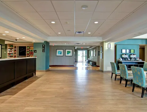 Hampton Inn by Hilton London hotel detail image 3