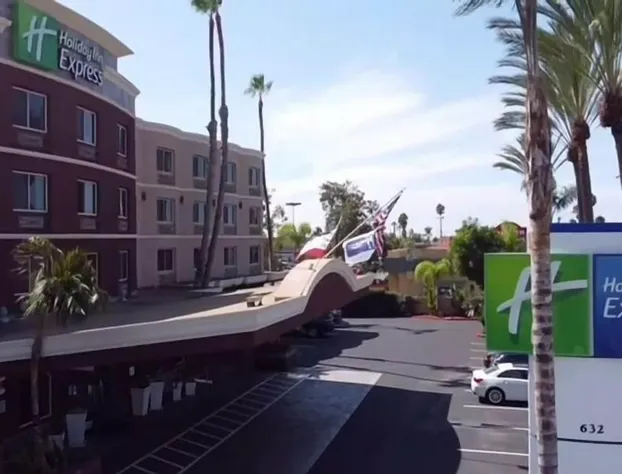 Holiday Inn Express San Diego South - Chula Vista by IHG hotel detail image 2