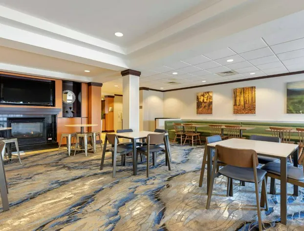 Fairfield Inn & Suites by Marriott Rockford hotel detail image 2