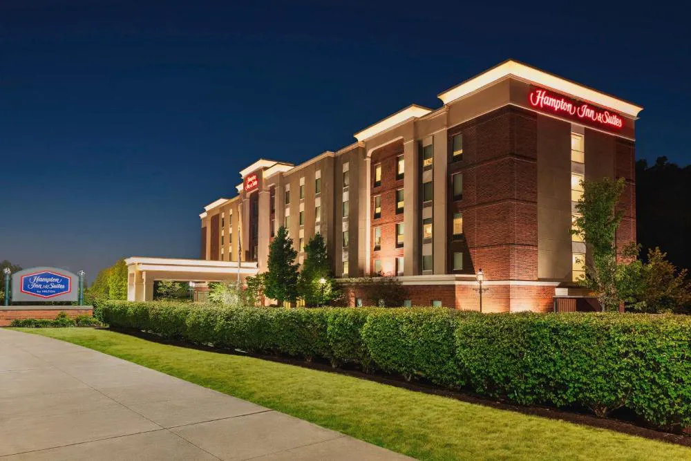 Hampton Inn & Suites Pittsburgh/Waterfront-West Homestead hotel hero