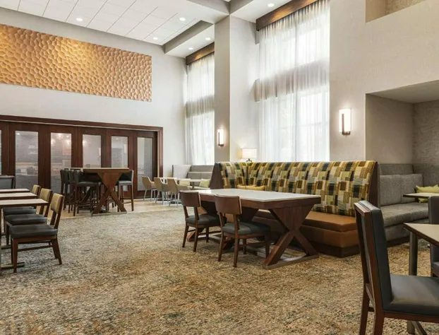 Hampton Inn & Suites Pittsburgh/Waterfront-West Homestead hotel detail image 2