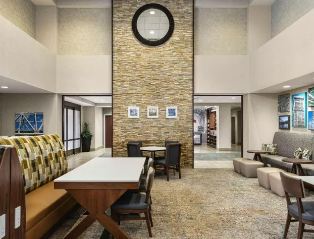 Hampton Inn & Suites Pittsburgh/Waterfront-West Homestead hotel detail image 3