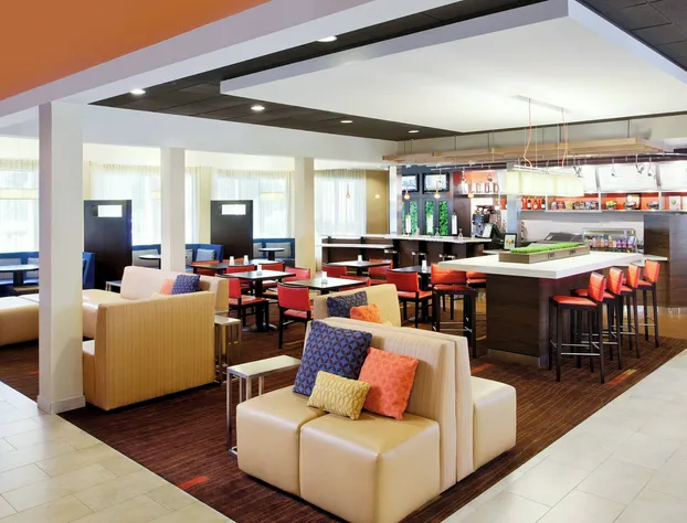 Courtyard by Marriott Sacramento Airport Natomas hotel detail image 4