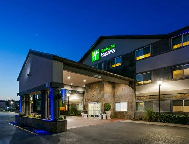 Holiday Inn Express & Suites Everett by IHG hotel detail image 1