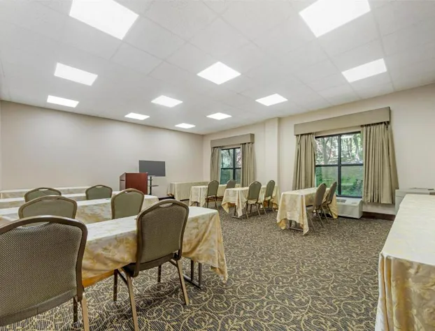 Wingate by Wyndham North East hotel detail image 2