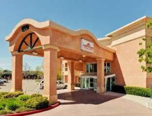 Hawthorn Suites by Wyndham Livermore Wine Country hotel detail image 1