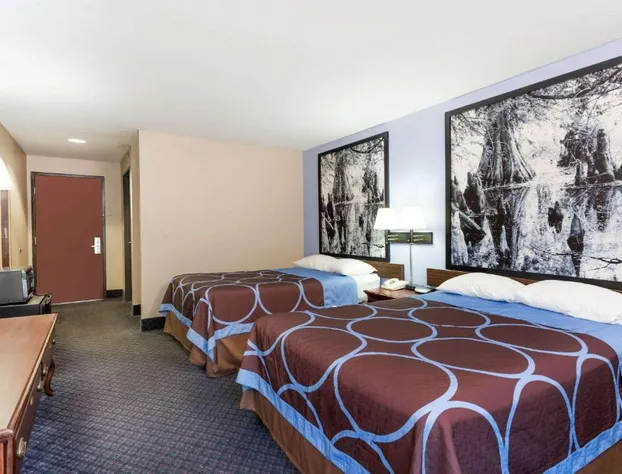 Super 8 by Wyndham Indianola hotel detail image 4