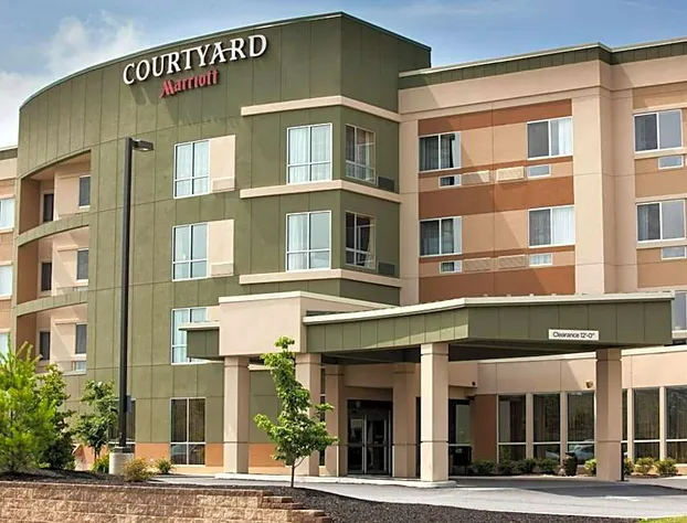 Courtyard by Marriott York hotel detail image 1
