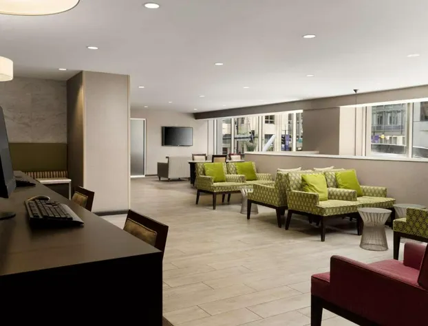 Hampton Inn Chicago Downtown/Magnificent Mile hotel detail image 2