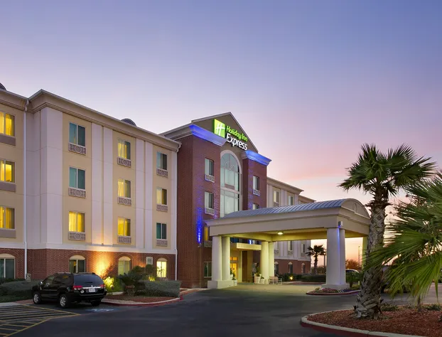 Holiday Inn Express & Suites San Antonio-West-SeaWorld Area by IHG hotel detail image 1