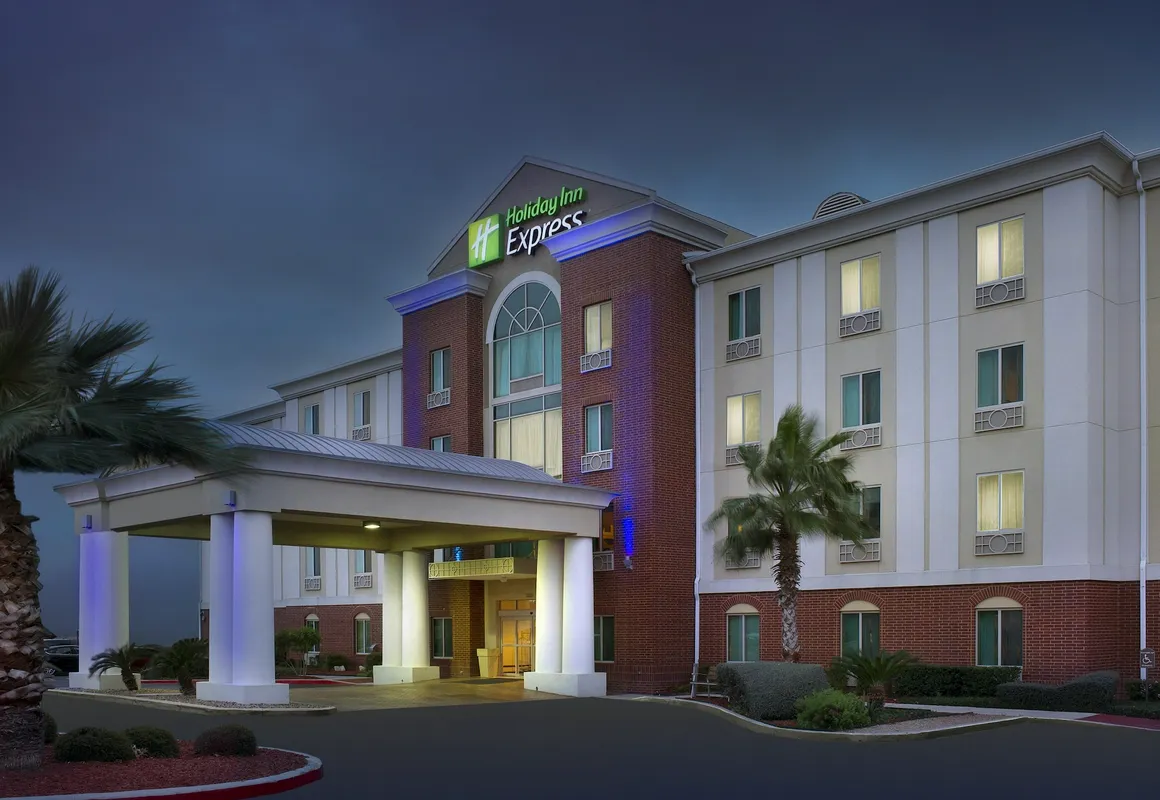 Holiday Inn Express & Suites San Antonio-West-SeaWorld Area by IHG hotel hero