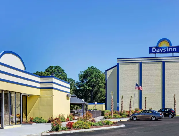 Days Inn by Wyndham Norfolk Military Circle hotel detail image 1