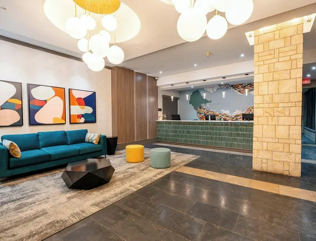 Sandman Suites Vancouver on Davie hotel detail image 2