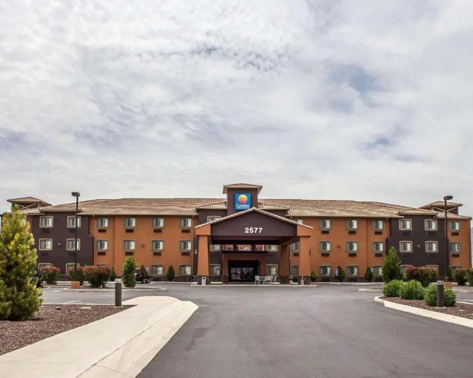 Comfort Inn & Suites Thatcher - Safford hotel hero