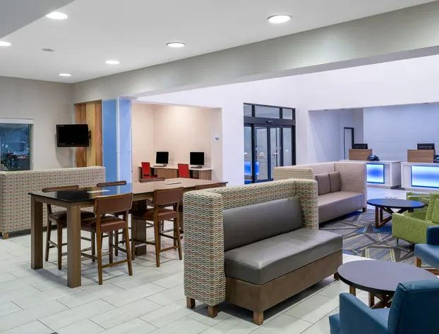 Holiday Inn Express & Suites Dallas East - Fair Park by IHG hotel detail image 4