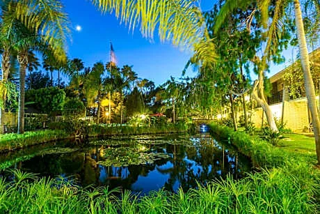 Ramada by Wyndham Santa Barbara hotel detail image 4