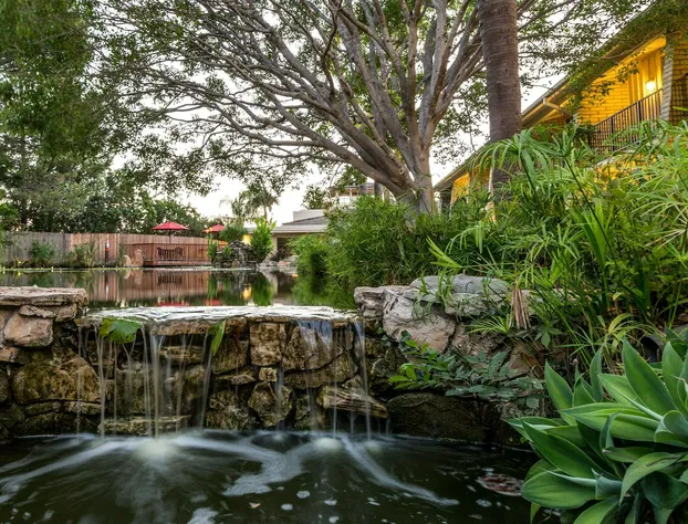 Ramada by Wyndham Santa Barbara hotel detail image 4