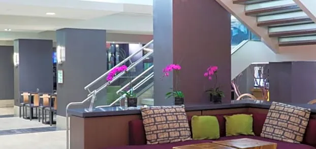 Holiday Inn Secaucus Meadowlands hotel detail image 3