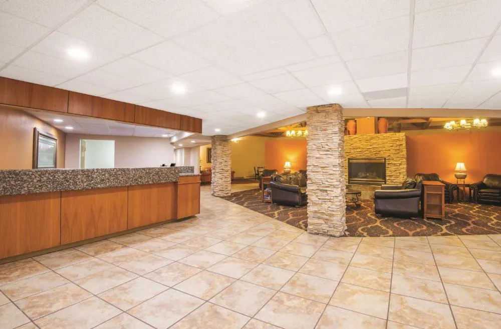 Mountain Valley Inn & Suites hotel hero