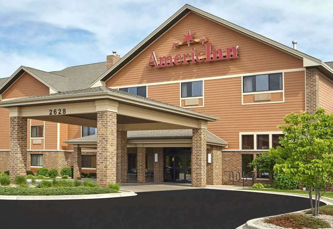 AmericInn by Wyndham Green Bay East hotel hero