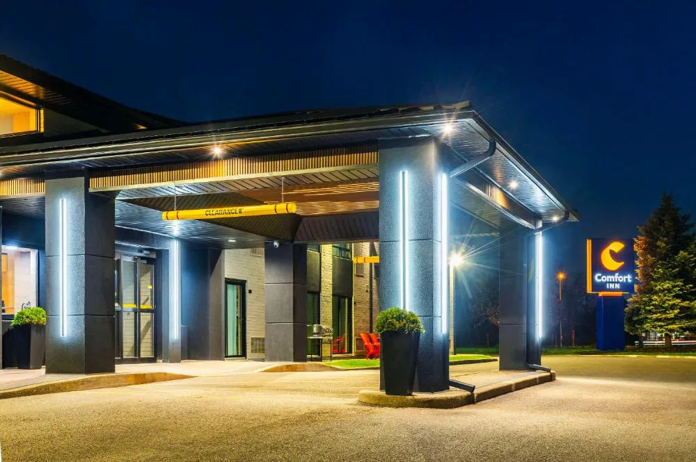 Comfort Inn Guelph hotel hero