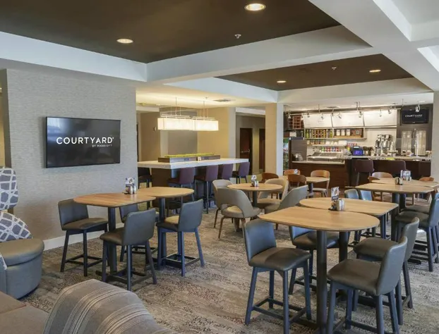 Courtyard by Marriott Cleveland Willoughby hotel detail image 3