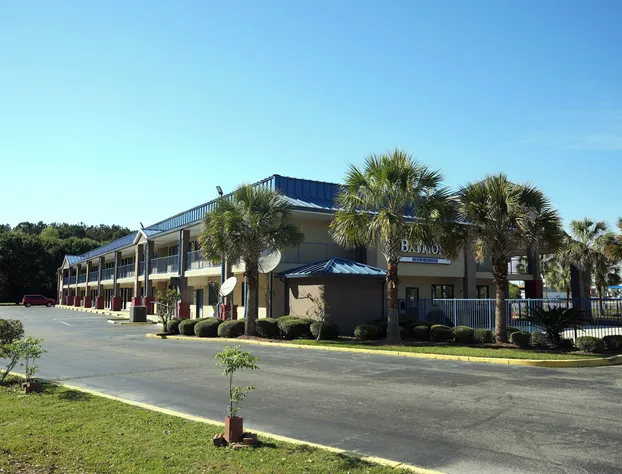 Baymont by Wyndham Manning hotel detail image 4