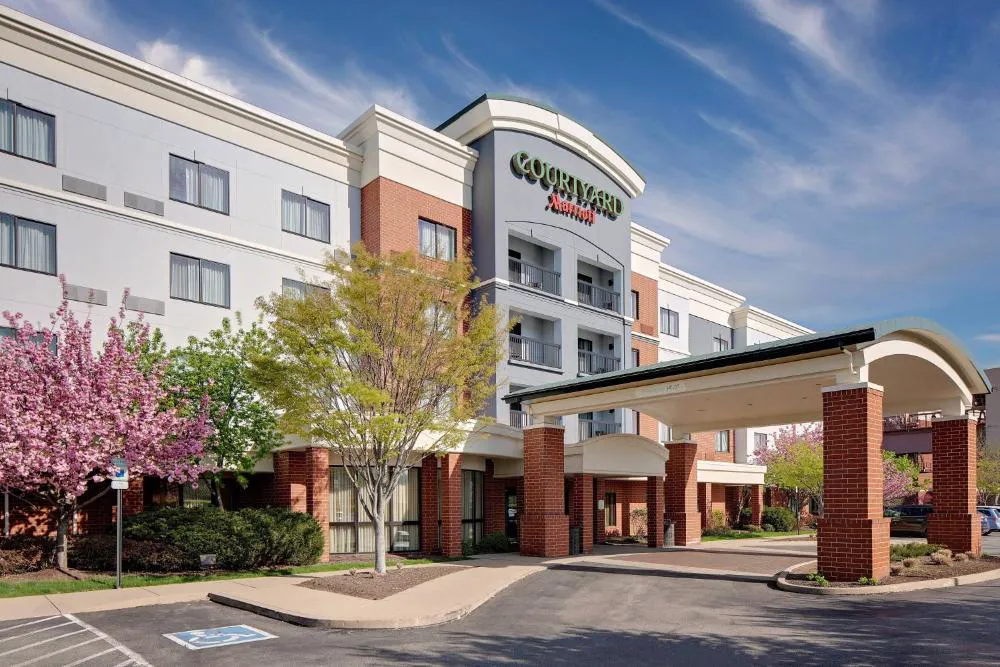 Courtyard by Marriott Pittsburgh West Homestead/Waterfront hotel hero