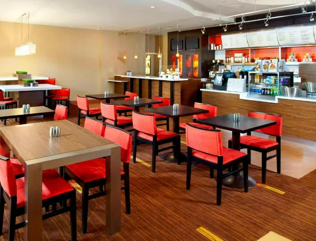 Courtyard by Marriott Pittsburgh West Homestead/Waterfront hotel detail image 3