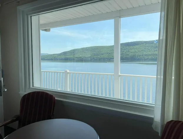 The Georgian Lakeside Resort hotel detail image 1