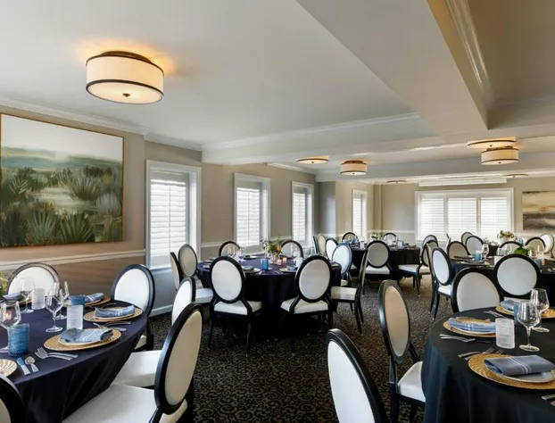 Ambassador Hotel Tulsa, Autograph Collection hotel detail image 4