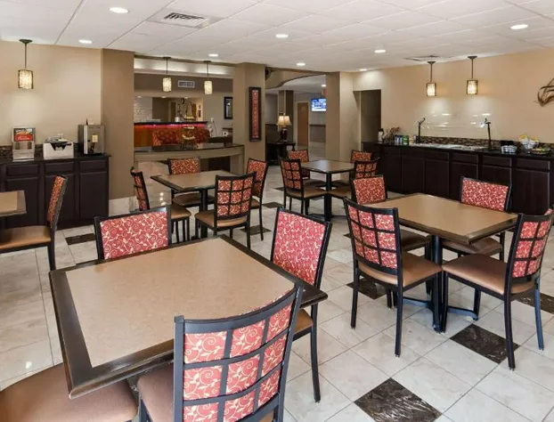 Best Western Plus Ambassador Suites Venice hotel detail image 2