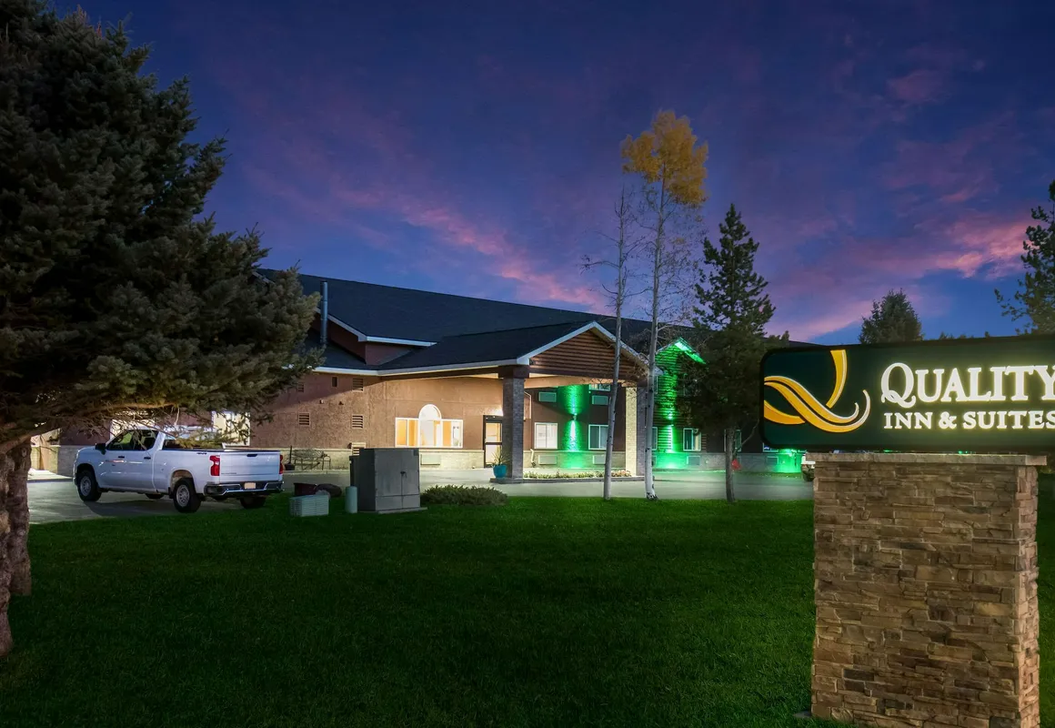 Quality Inn & Suites Steamboat Springs hotel hero
