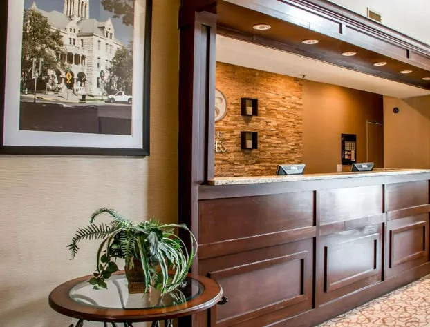 Comfort Suites New Braunfels - San Antonio Area hotel detail image 1